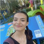 Profesora imparte clases de catalán, matemáticas e inglés para niños de primaria hasta 2 de la ESO. También, para ayudar a niños de primaria en todas sus asignaturas